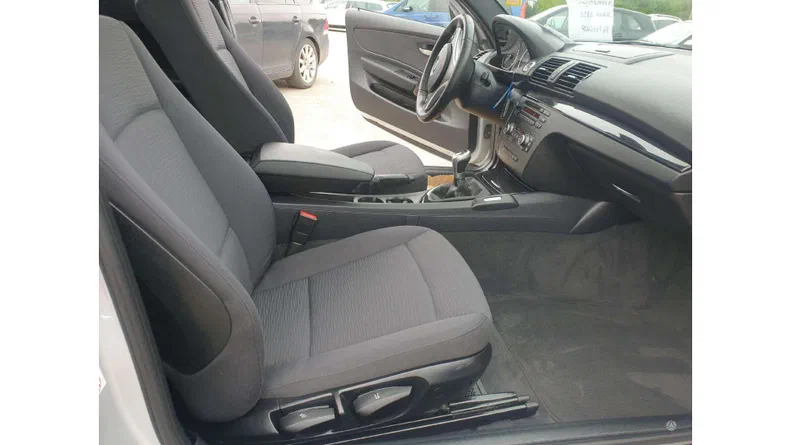 BMW 1 серія 2010 - 18