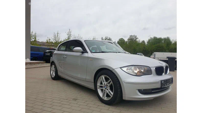 BMW 1 серии 2010