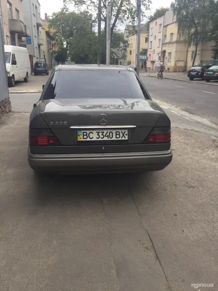 Mercedes-Benz E-Класс 1995