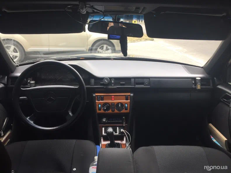 Mercedes-Benz E-Класс 1995