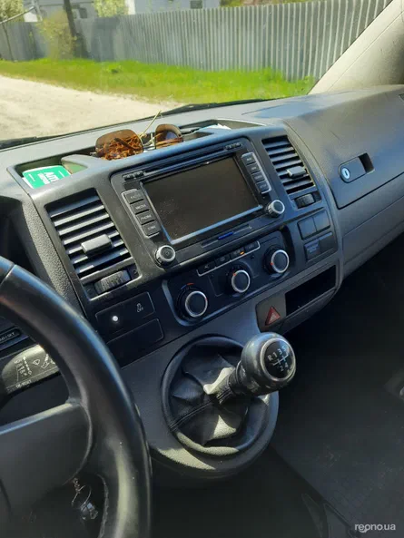 Volkswagen Caravelle 2010