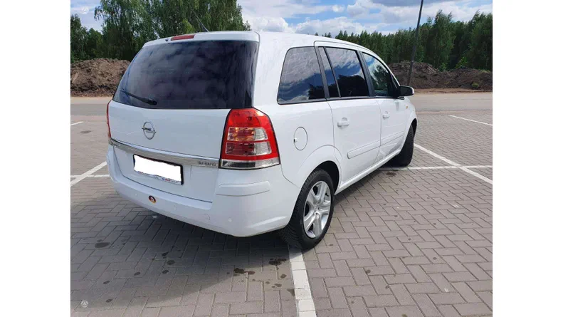 Opel Zafira 2009 - 5