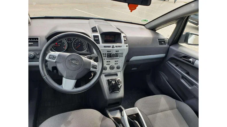 Opel Zafira 2009 - 6
