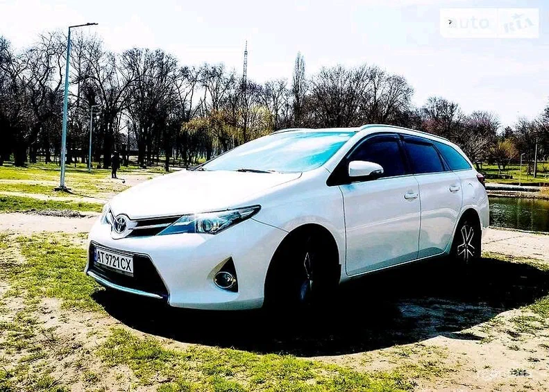 Toyota Auris 2014