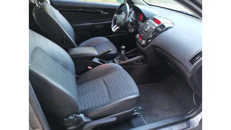 Kia Proceed 2010 - 8