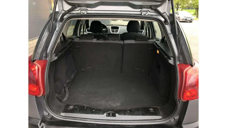 Peugeot 207 2010 - 11