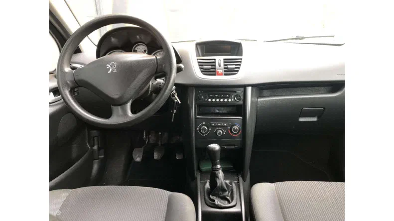 Peugeot 207 2010 - 9