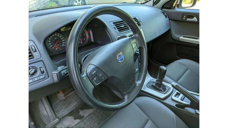 Volvo V40 2008 - 10