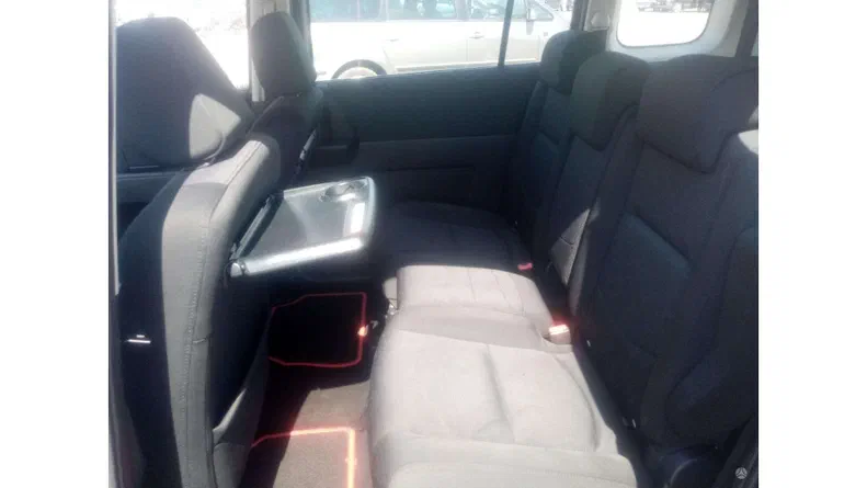 Mazda 5 2009 - 12