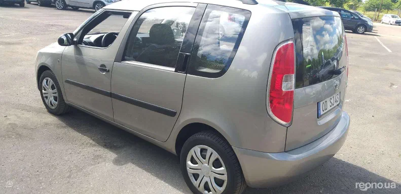 Skoda Roomster 2011