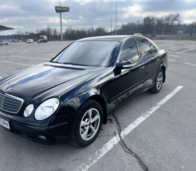 Mercedes-Benz E-Клас 2005 - 5