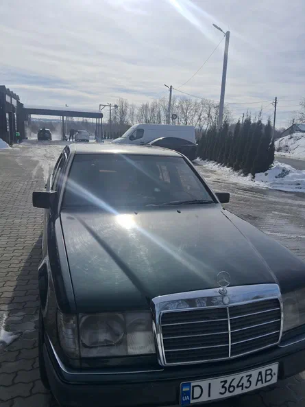 Mercedes-Benz W124 1987