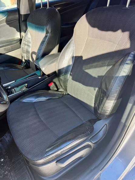 Hyundai Sonata 2010 - 35