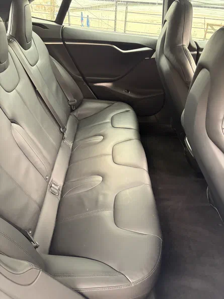 Tesla Model S 2015 - 9