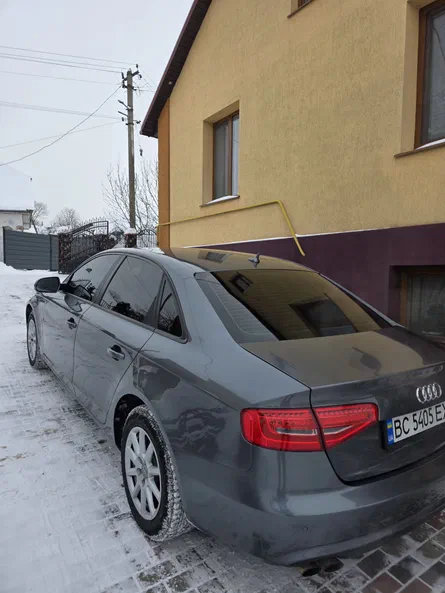 Audi A4 2012 - 6