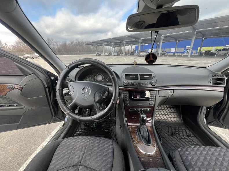Mercedes-Benz E-Клас 2005 - 8