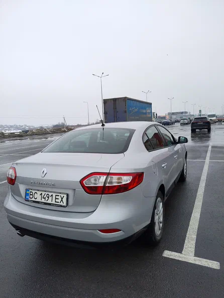 Renault Fluence 2013 - 5