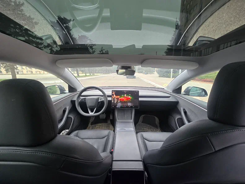 Tesla Model 3 2024 - 14