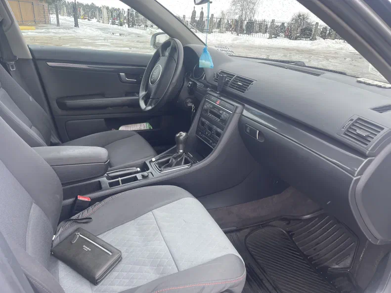 Audi A4 2004 - 6