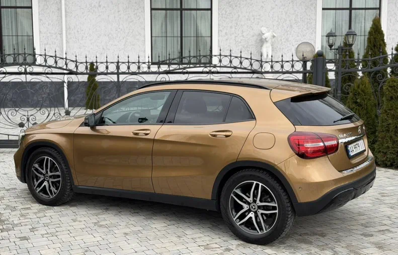 Mercedes-Benz GLA 2017 - 41