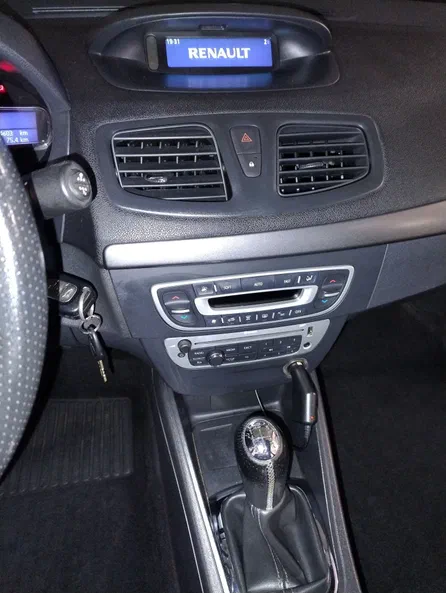 Renault Fluence 2013 - 20