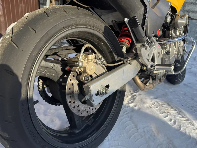 Honda Hornet 2000 - 10