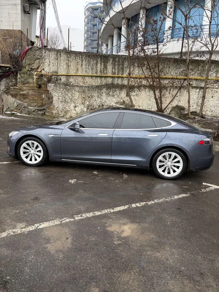 Tesla Model S 2015 - 15