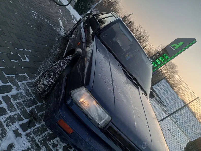 Nissan Bluebird 1989 - 0