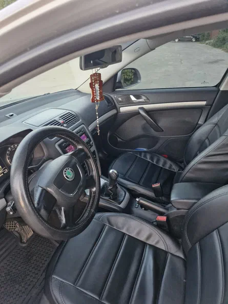 Skoda Octavia 2010 - 9