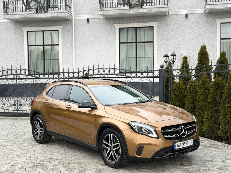 Mercedes-Benz GLA 2017 - 10