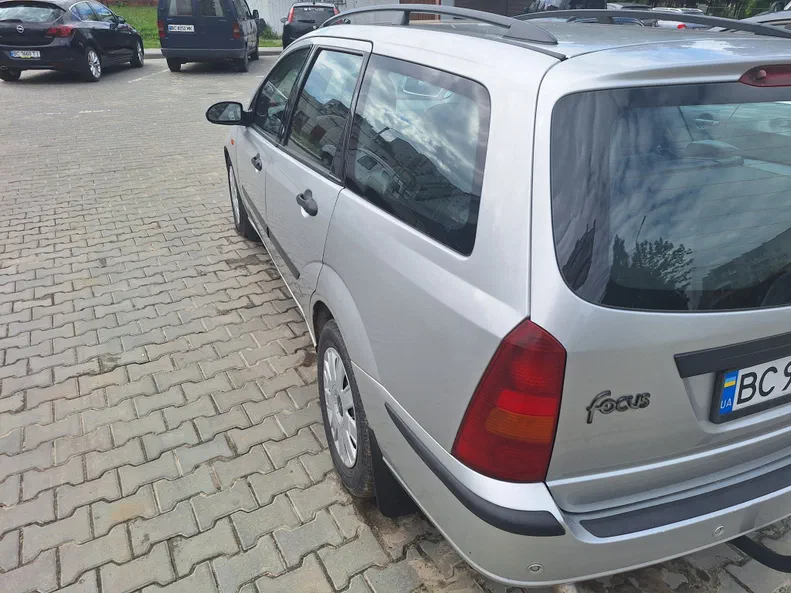 Ford Focus 2003 - 10