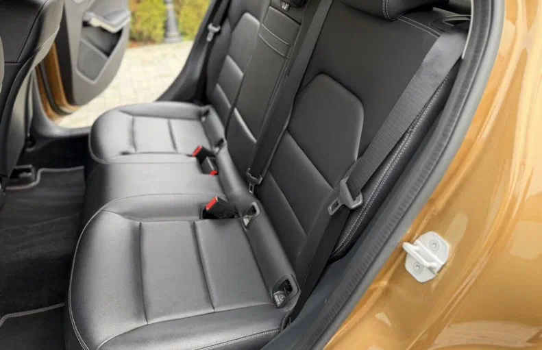 Mercedes-Benz GLA 2017 - 47