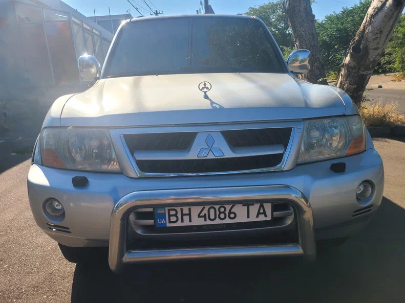 Mitsubishi Pajero 2003