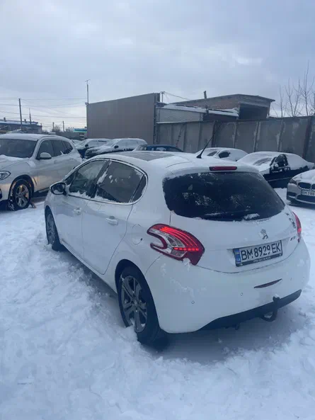 Peugeot 208 2014 - 5