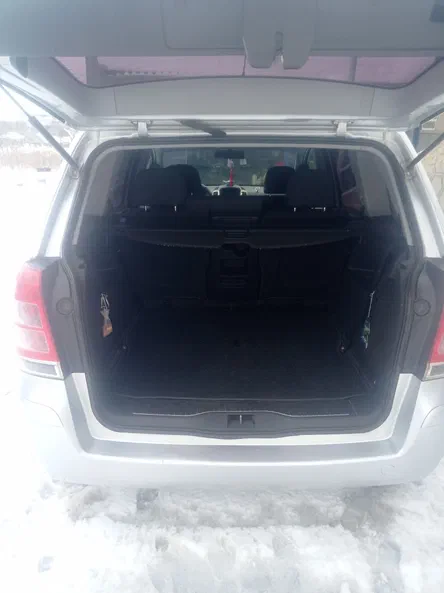 Opel Zafira 2008 - 9