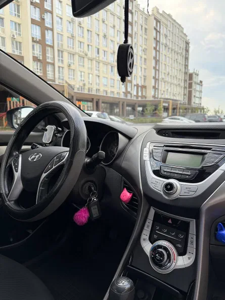 Hyundai Elantra 2012 - 5