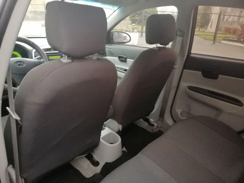 Hyundai Accent 2008 - 9