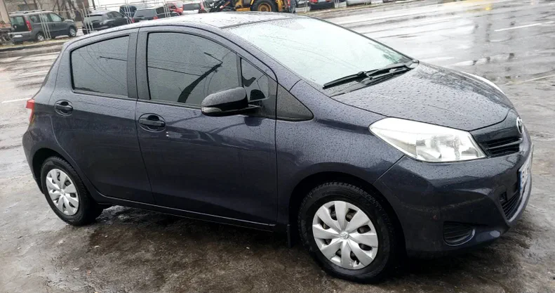 Toyota Yaris 2013 - 12