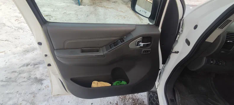 Nissan Pathfinder 2010 - 12