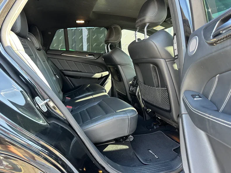 Mercedes-Benz GLE 2017 - 12