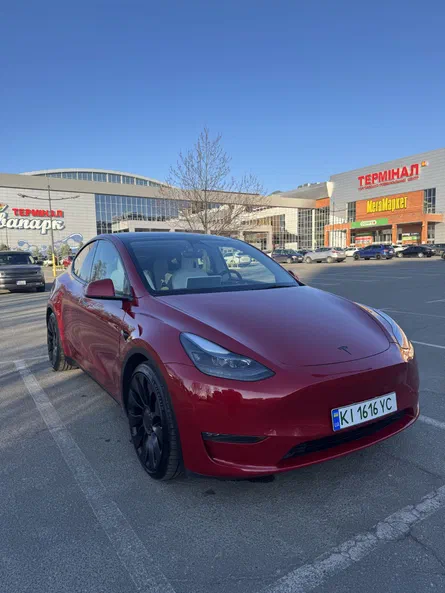 Tesla Model Y 2022 - 6