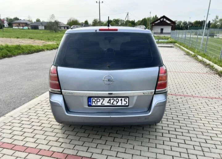 Opel Zafira 2006 - 4