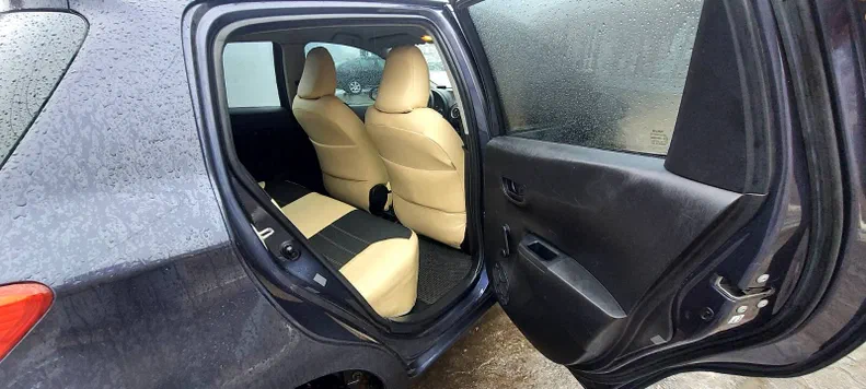 Toyota Yaris 2013 - 4