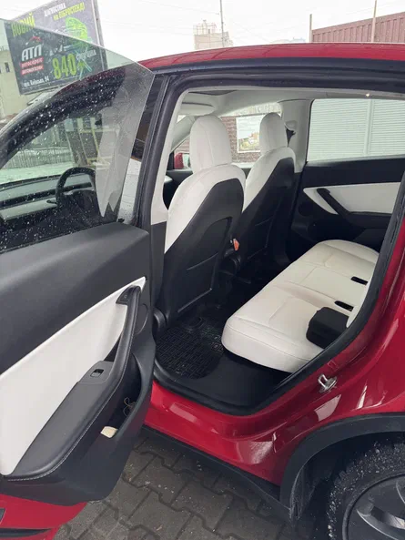 Tesla Model Y 2022 - 9