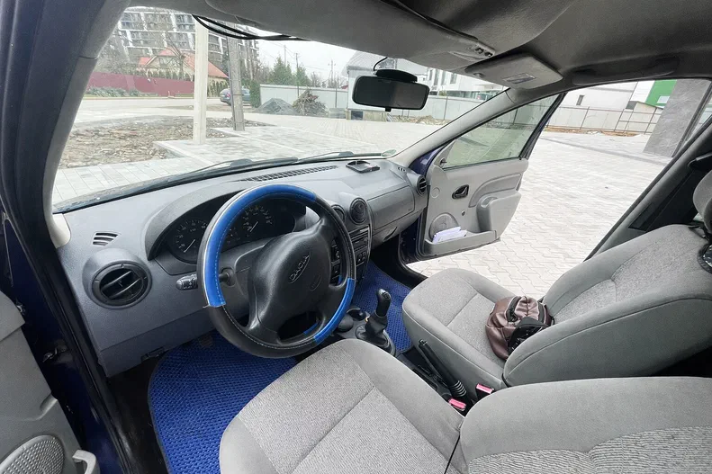 Dacia Logan 2009 - 7