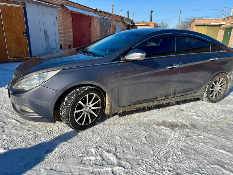 Hyundai Sonata 2010 - 8