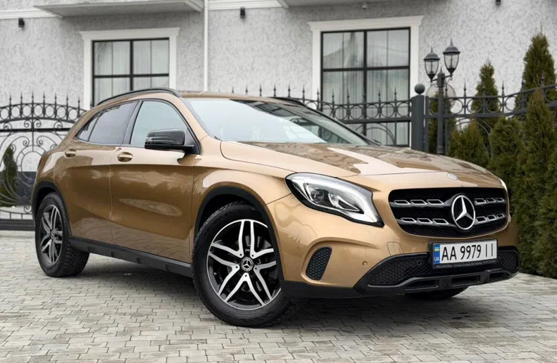 Mercedes-Benz GLA 2017 - 63