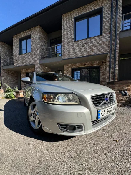 Volvo V50 2011 - 1