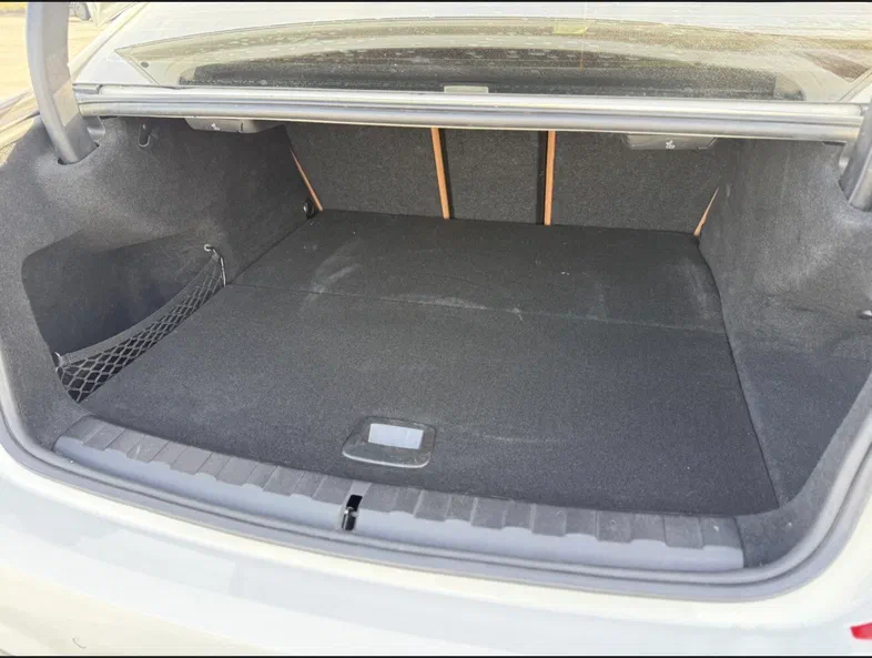 BMW 3 серія 2021 - 10