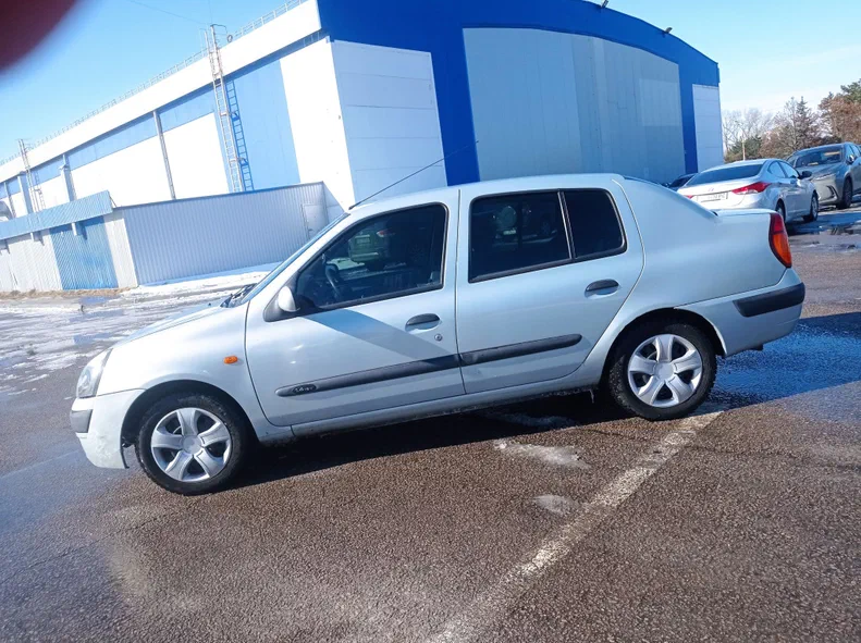 Renault Clio 2004